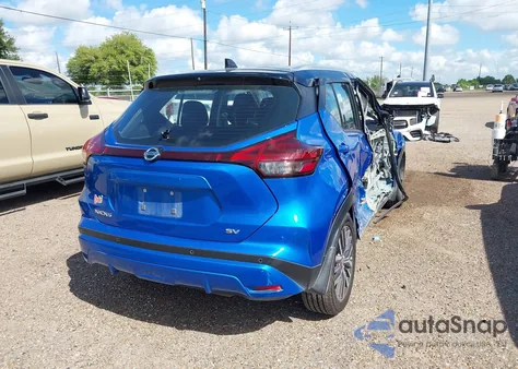 2021 Nissan Kicks Sv Xtronic Cvt z USA, uszkodzony, nr VIN 3N1CP5CV2ML541107